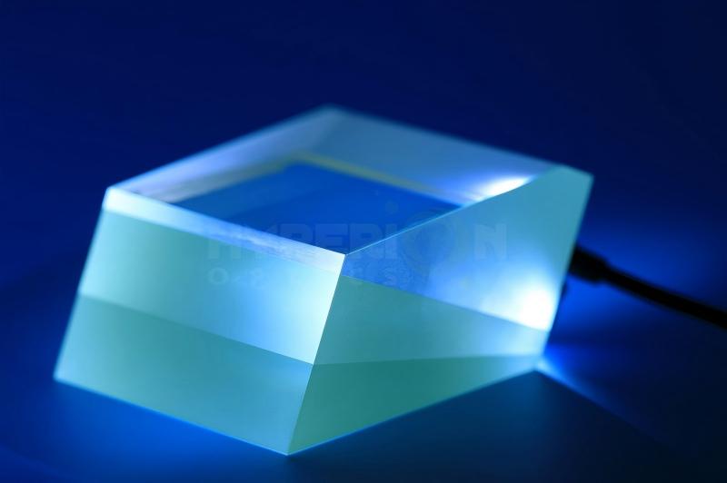 thin-film-coatings-for-amici-prisms-enhancing-transmission-and-durability.jpg