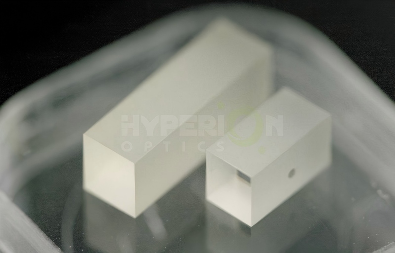 Which Optical Parameters Define the Performance of High-Precision Cylindrical Lens Optics?